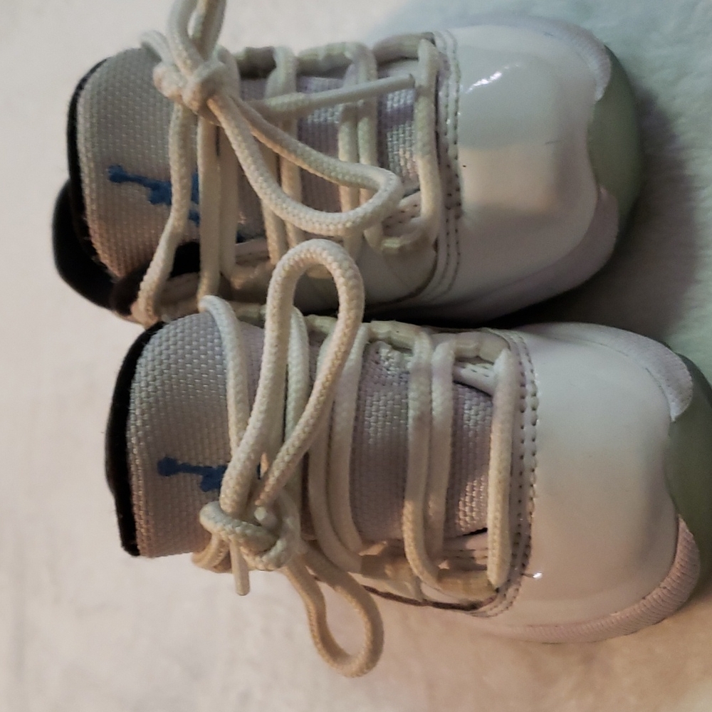 Air Jordan 11